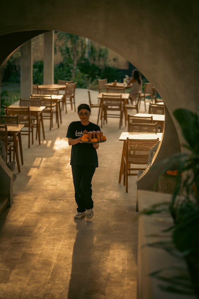 Lokale Resort Hotel & Villas