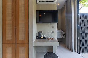 Lokale Resort Hotel & Villas