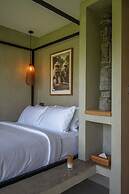 Lokale Resort Hotel & Villas