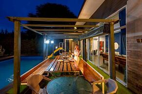 TheX10 PrivatePoolVilla & ResortKhaoYai
