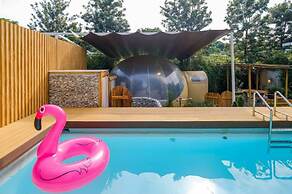 TheX10 PrivatePoolVilla & ResortKhaoYai