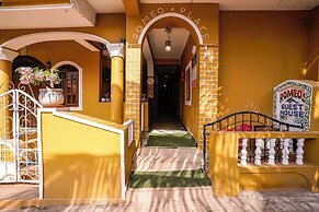 Via Romeo's Stays