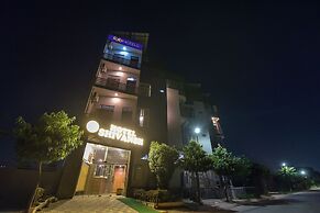Fabhotel Shivansh