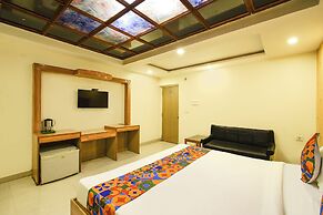 Fabhotel Marjan International