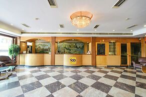Fabhotel Marjan International