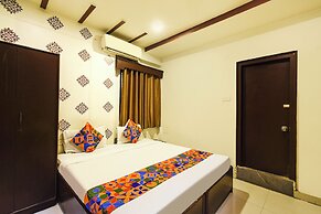 Fabhotel Marjan International