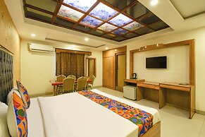 Fabhotel Marjan International
