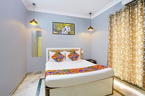 Fabhotel Galaxy Grand