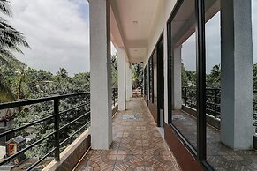 Fabhotel Zelosena
