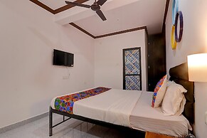 Fabhotel Zelosena