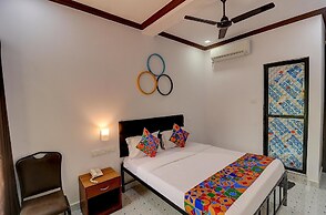 Fabhotel Zelosena