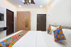 Fabhotel Royal Suites I