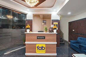Fabhotel Royal Suites I