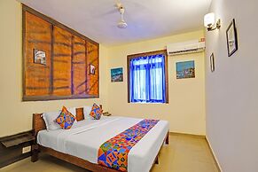 Fabhotel Park Grand Royal Palms