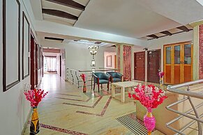 Fabhotel Aura Inn