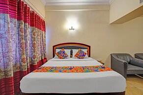 Fabhotel Aura Inn