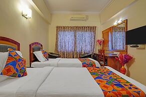 Fabhotel Aura Inn