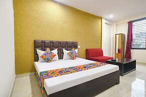 Fabhotel Parijat