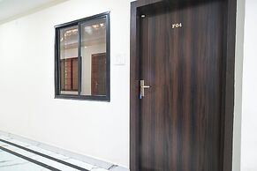 Fabhotel Parijat