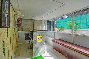 Fabhotel Shree Sai Inn