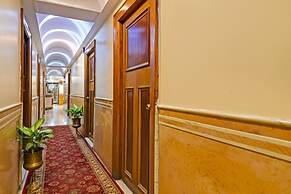 Fabhotel Samrat