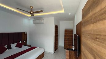 Hotel Omkar Palace