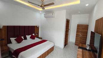 Hotel Omkar Palace