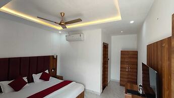 Hotel Omkar Palace