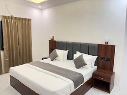 Hotel Omkar Palace