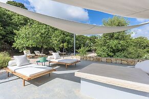 Amani Luxury 4BR Villa & Pool in Batroun
