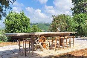 Amani Luxury 4BR Villa & Pool in Batroun