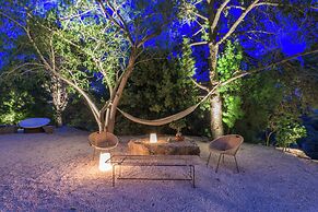 Amani Luxury 4BR Villa & Pool in Batroun