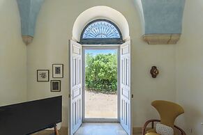 Amani Luxury 4BR Villa & Pool in Batroun