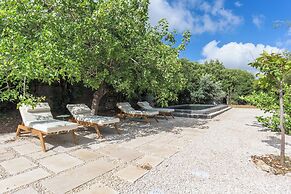 Amani Luxury 4BR Villa & Pool in Batroun