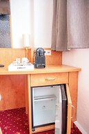 AaRa Hotel