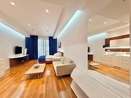 Condo Studio Plaza