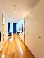 Condo Studio Plaza