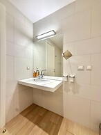 Condo Studio Plaza