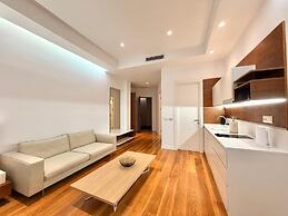 Condo Studio Plaza