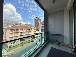 Condo Studio Plaza