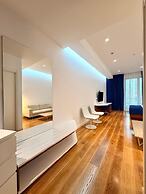 Condo Studio Plaza