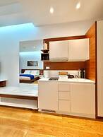 Condo Studio Plaza