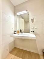 Condo Studio Plaza