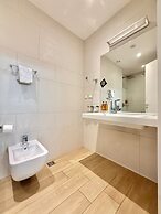 Condo Studio Plaza