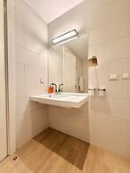 Condo Studio Plaza