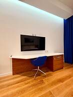 Condo Studio Plaza