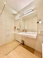 Condo Studio Plaza