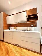 Condo Studio Plaza
