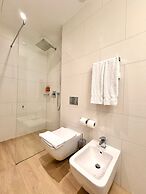 Condo Studio Plaza