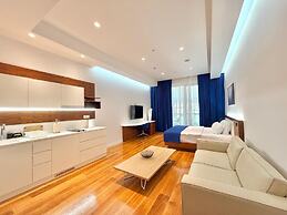 Condo Studio Plaza